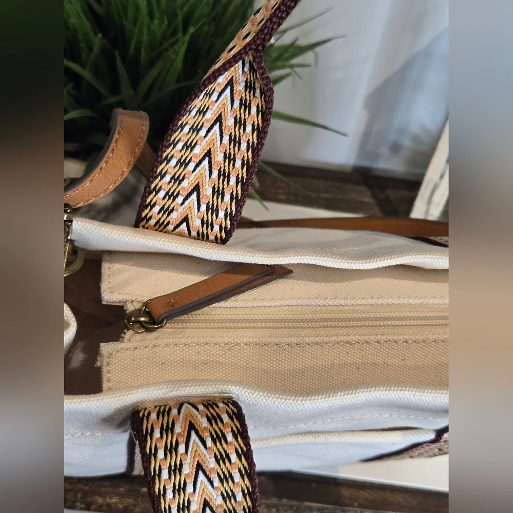 Ana Canvas Tote Bag - Picture 9 of 12